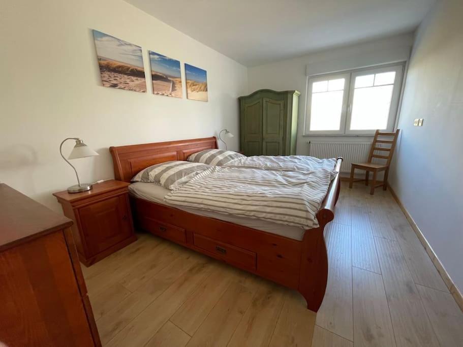 Charmante Ferienwohnung In Idyllischer Lage Jever Εξωτερικό φωτογραφία